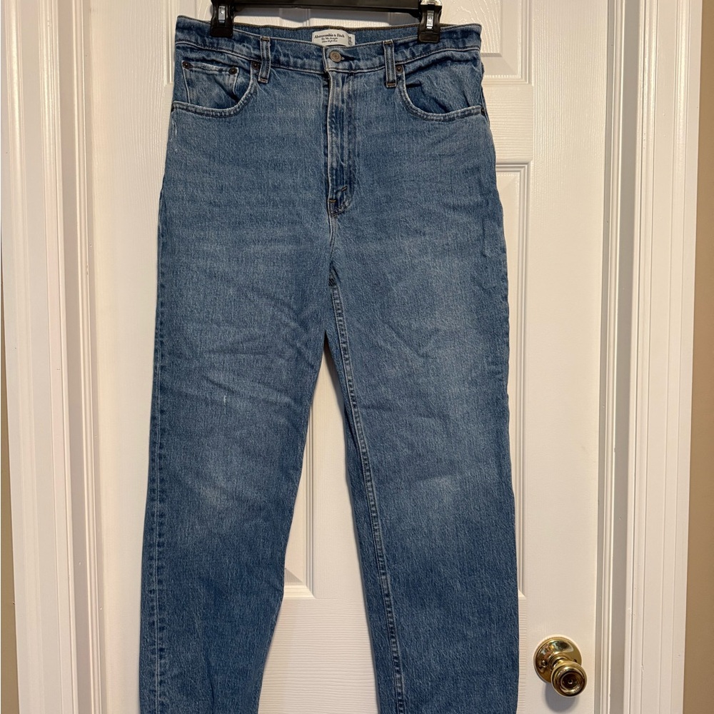Abercrombie & Fitch Slim Straight High Rise Jeans